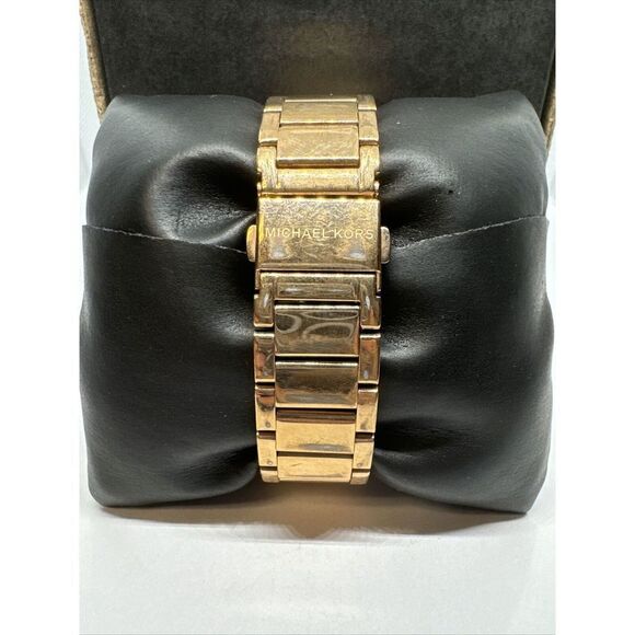 Michael Kors Parker MK5491 Women\'s Gold Stainless Steel Analog Dial Watch JNA199 main image 4